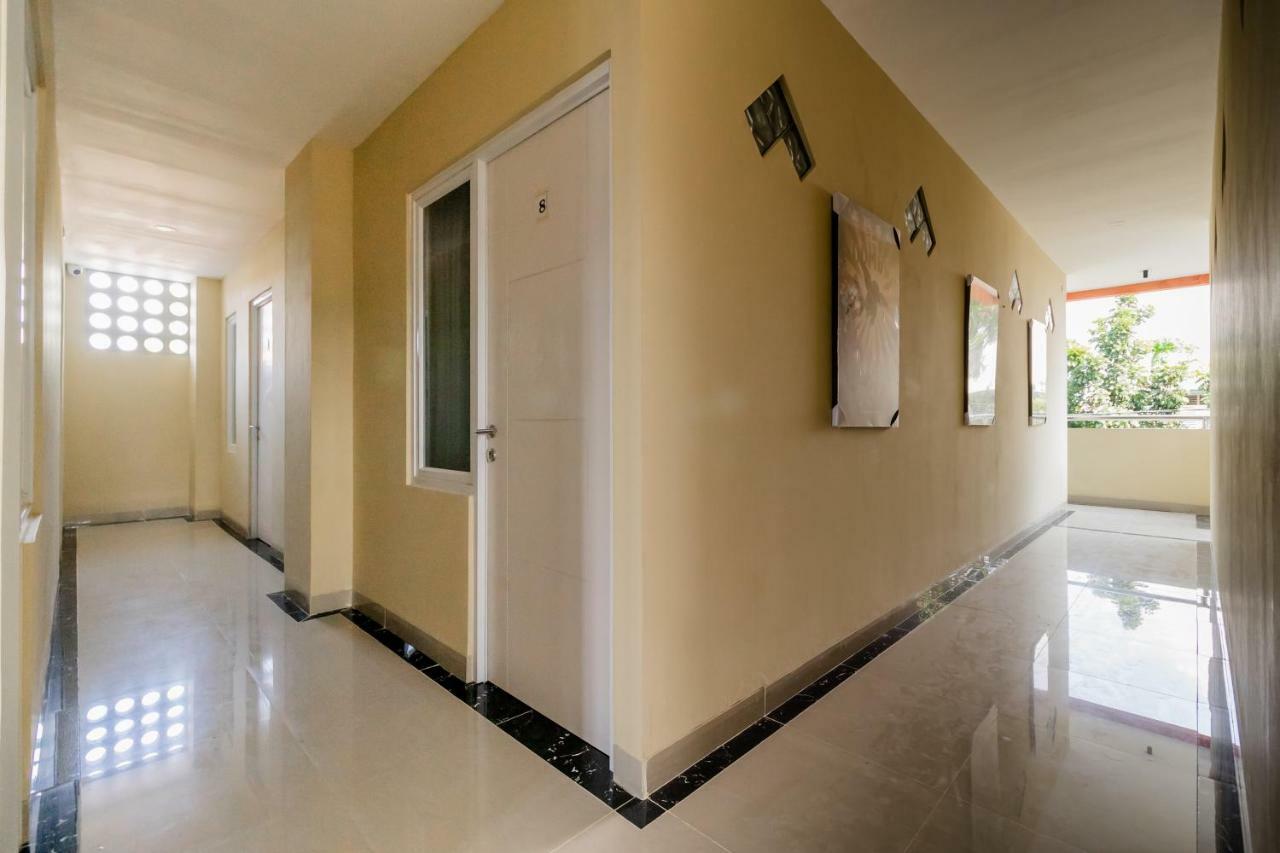 Reddoorz Near Plaza Atrium Senen Hotell Jakarta Exteriör bild