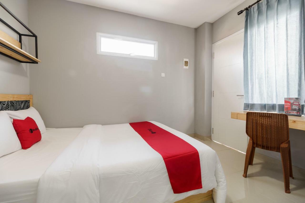 Reddoorz Near Plaza Atrium Senen Hotell Jakarta Exteriör bild